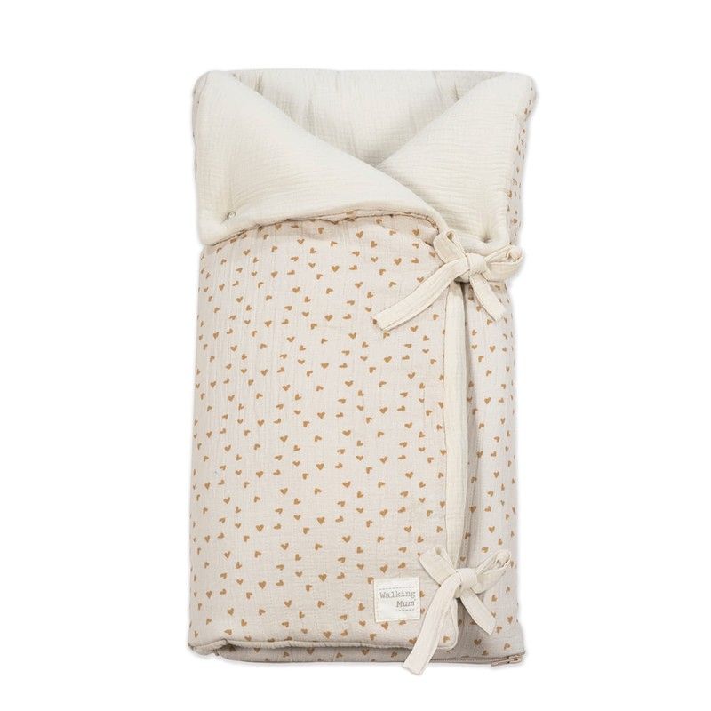 Arrullo/manta Corazones Poppy de Walking Mum Canela