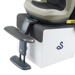 Avionaut MaxSpace AirFlow i-Size en color gris + Reposapiés universal Booster Footrest de Swandoo