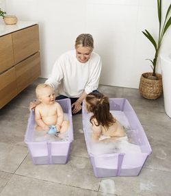 Bañera Flexi Bath de Stokke + soporte de recién nacido + patas de Stokke