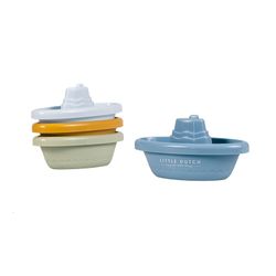 Barcos de juego en el agua de Little Dutch