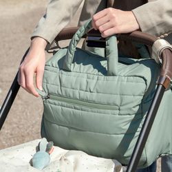 Bolso cambiador acolchado verde Done By Deer