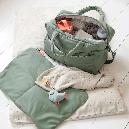 Bolso cambiador acolchado verde Done By Deer