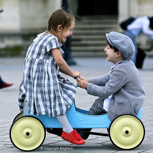 Coche de pedales Legend Old Blue de Baghera