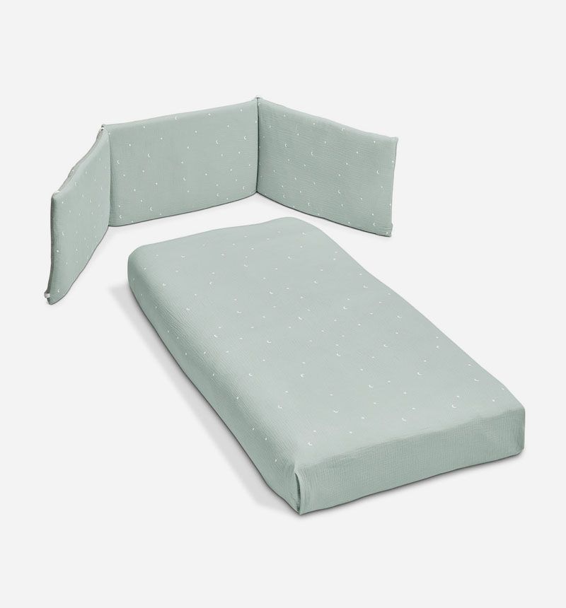 Pack textil de colcha + protector para cuna 120x60 de Cotinfant Bear gris