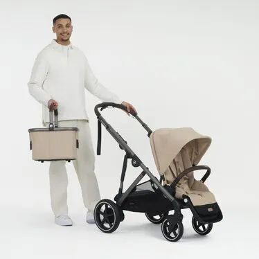 Cybex e-Gazelle S con 2 sillas, 2 portabebés Cloud G y 2 juegos de adaptadores