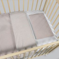 Edredón + bajera + almohada cuna 120x60 cm Praliné Vichy/Rayas Moka TOG 2,5