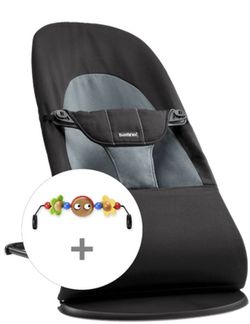 Hamaca BabyBJörn negro/gris + juguete madera