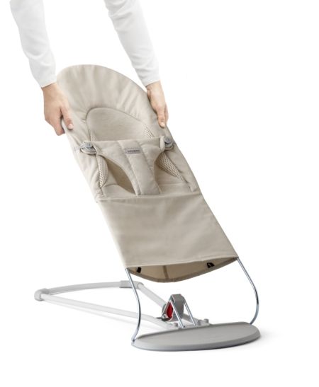 Hamaca Balance Soft Tri-fabric de BabyBJörn con bolsa de transporte de regalo