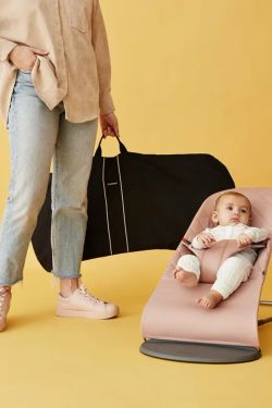 Hamaca Balance Soft Tri-fabric de BabyBJörn con bolsa de transporte de regalo