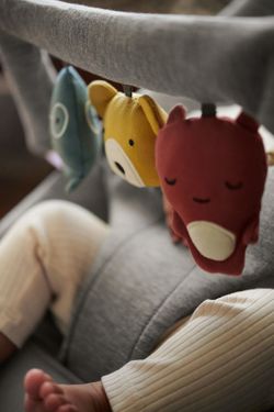 Juguete para hamaca BabyBjörn Amiguitos juguetones