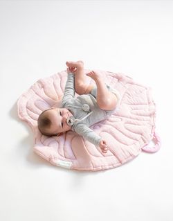 Manta relax "Slow Life" color rosa de Saro