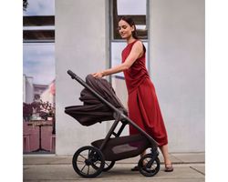 Maxi-Cosi Oxford+ 2027 capazo plegable y plegado automático con una mano
