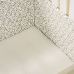 Protector de cuna 120×60 de la colección Gala Mint de Walking Mum