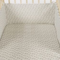 Protector de cuna 120×60 de la colección Gala Mint de Walking Mum