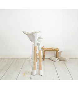 Trona de madera con hamaca de Olmitos