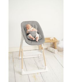 Trona de madera con hamaca de Olmitos