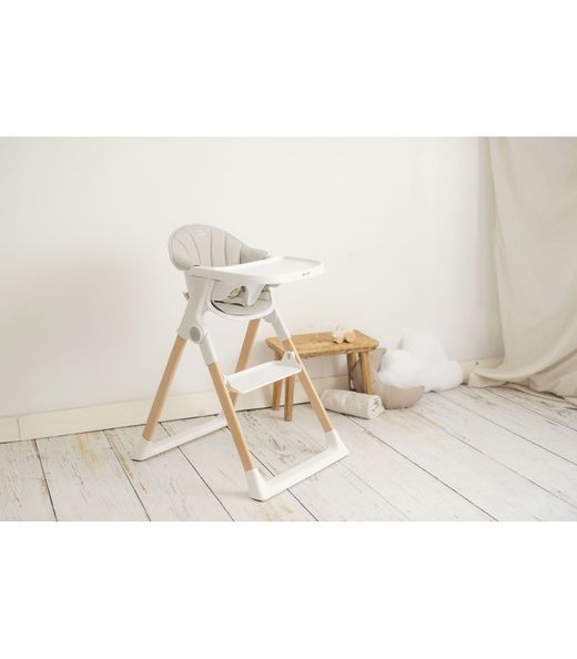 Trona de madera con hamaca de Olmitos