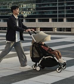 YOYO 3 silla de paseo + basinet de Stokke chasis negro